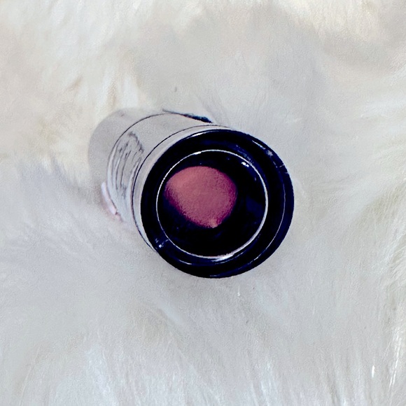 Wet&Wild Never Nude Beautiful Pinkish-Neutral Matte Velvety Smooth Lipstick 3.3g - Picture 13 of 16